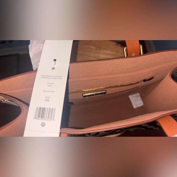 Tory Burch NWT T-Monogram Embossed Contrast Tote Bag - Picture 9 of 15